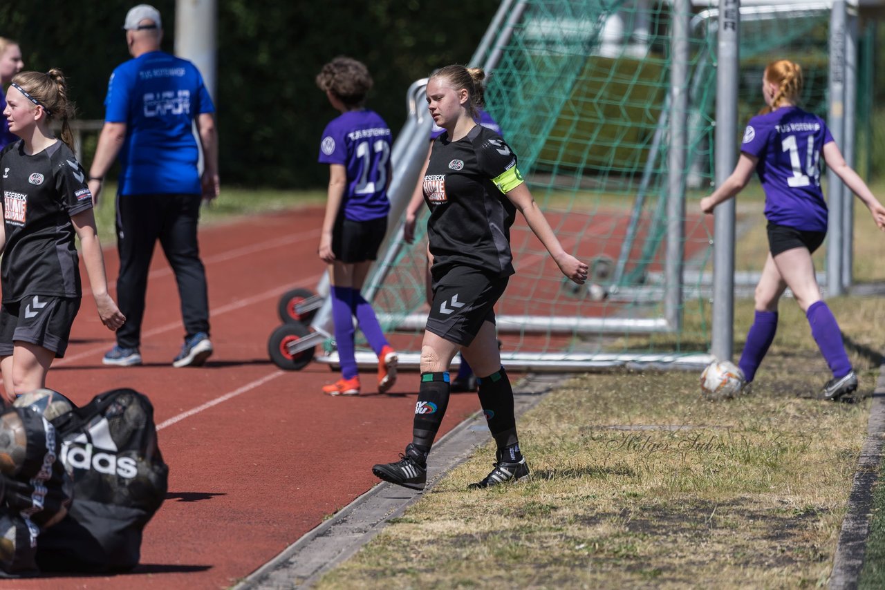 Bild 103 - wBJ SV Henstedt Ulzburg - TuS Rotenhof : Ergebnis: 12:0